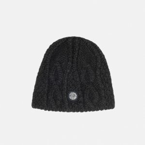 SKULLCAP CABLE KNIT